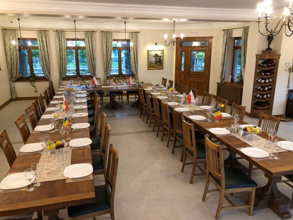 Hotel Conacul Cornu 1945 Cornu de Jos Zewnętrze zdjęcie
